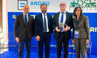 Premio alla carriera per l'editore Alberto Leonardis, Foglio (Andisu)