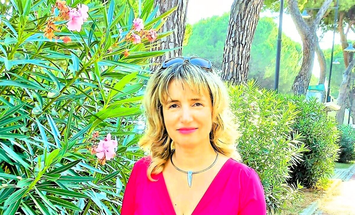 La vertigine dei sentimenti e il filo dell'esistenza: tre poesie inedite di Irma Kurti, voce poetica tra le più premiate al mondo 49 Irma Kurti Pescara
