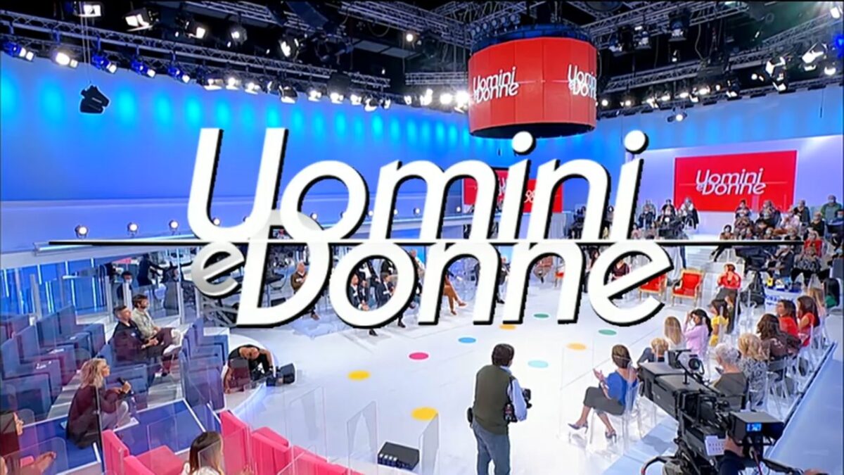 Uomini e Donne: tutti i segreti del programma, i cachet segreti e i retroscena sulle liti in studio 47 Uomini e Donne