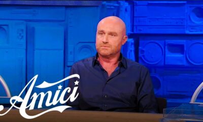 Gossip Amici, bufera al daytime: Rudy Zerbi asfalta Anna Pettinelli («Fai la finta Celentano»), rissa sfiorata in casetta e blitz d'urgenza di Maria De Filippi 167 Rudy Zerbi