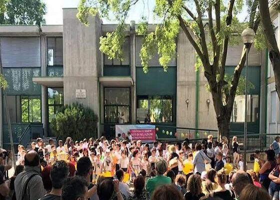 Treviso - Tredicenne si butta dalla finestra della scuola , dietro al gesto estremo possibile bullismo